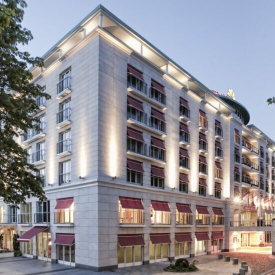 Außenaußnahme des 5-Sterne Grand Elysée Hotel