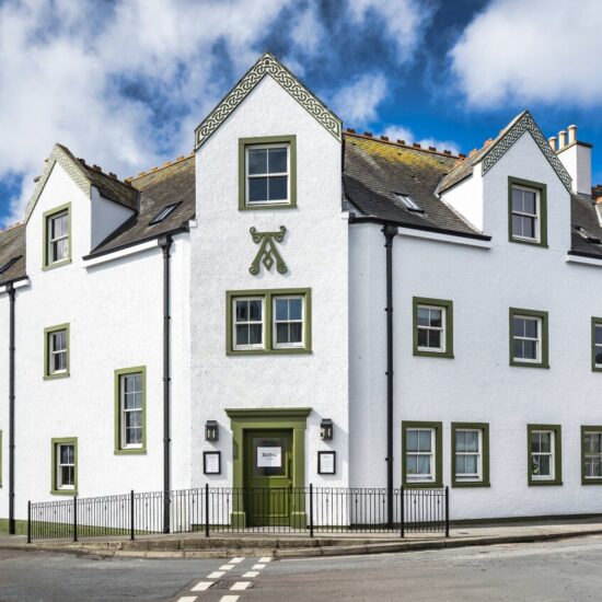 Ardbeg House auf Islay - Foto (c) Ardbeg House Sim Canetty Clarke